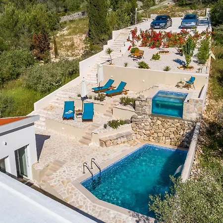 Villa Likva Sutivan